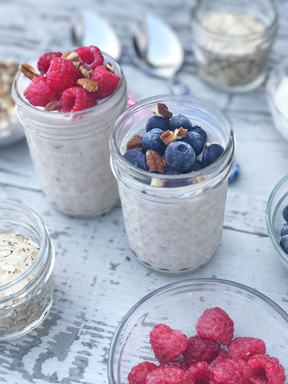 Overnight Oats with Yogurt and Blueberries (to Share with the Kids)