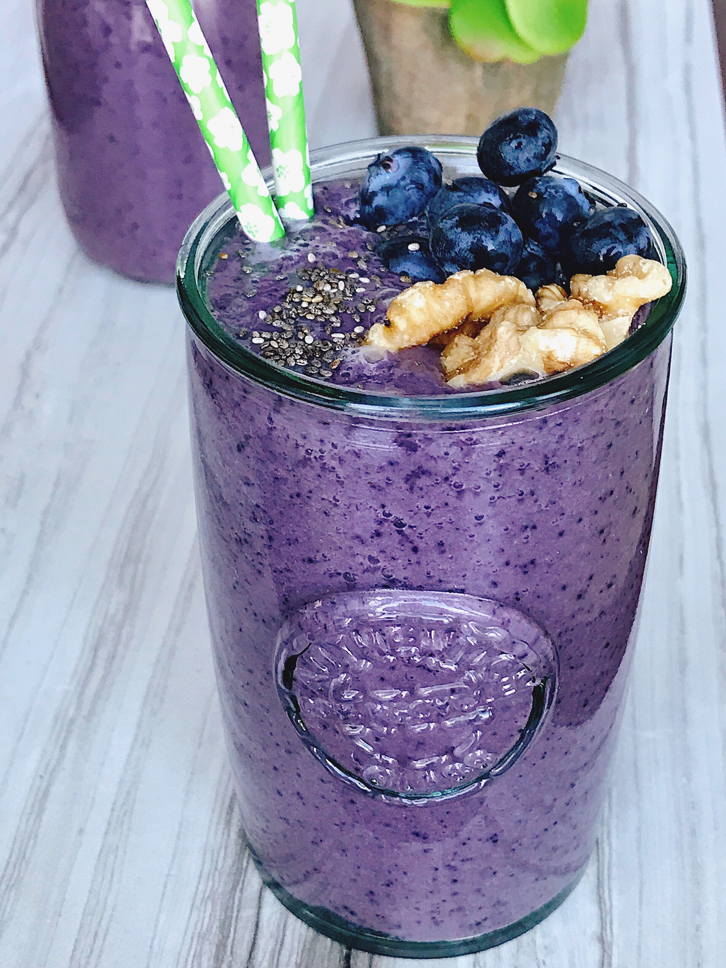 Delicious and healthy blueberry smoothie recipe with walnuts and chia seeds for added health benefits