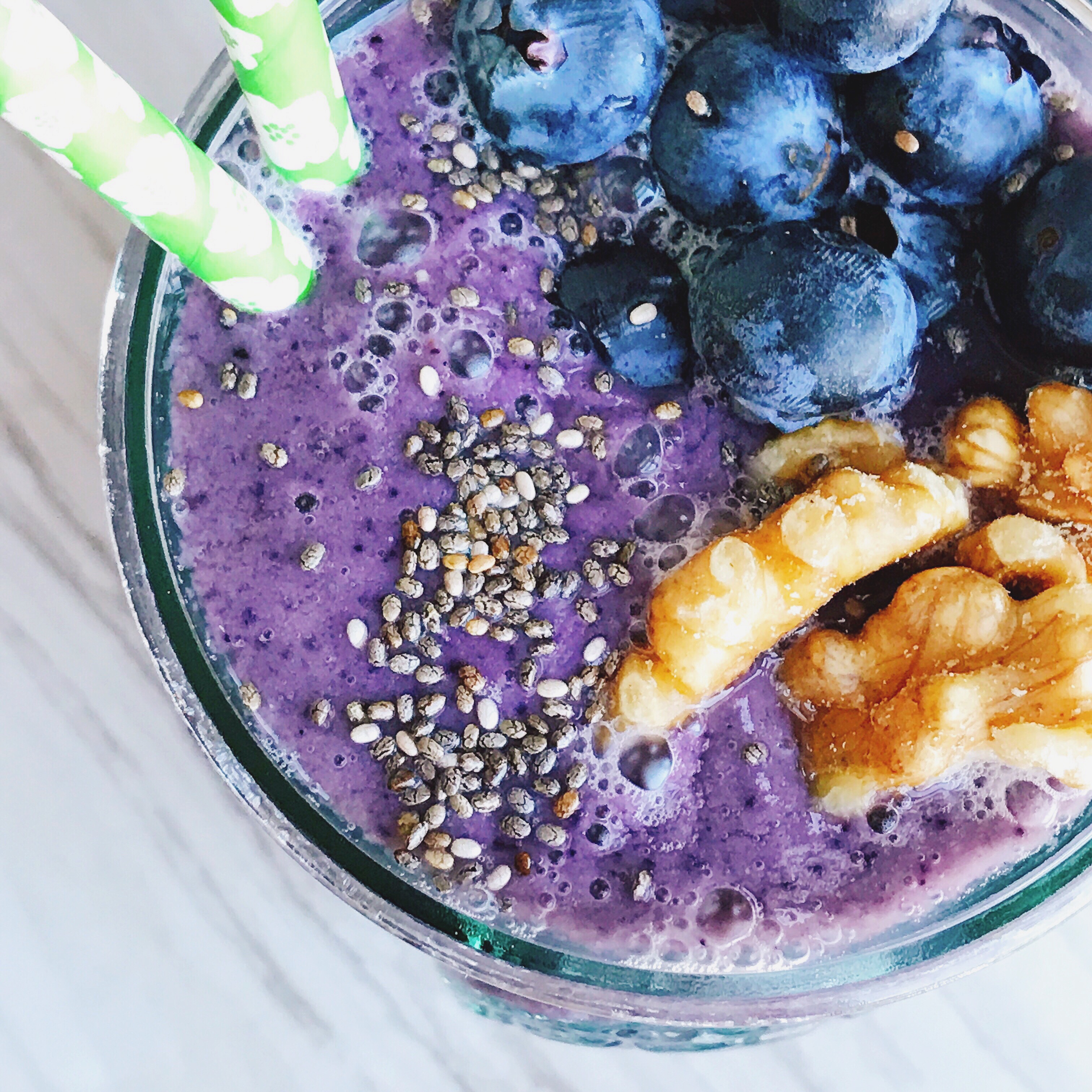 Easy smoothie recipe made with blueberries, walnuts, and chia seeds