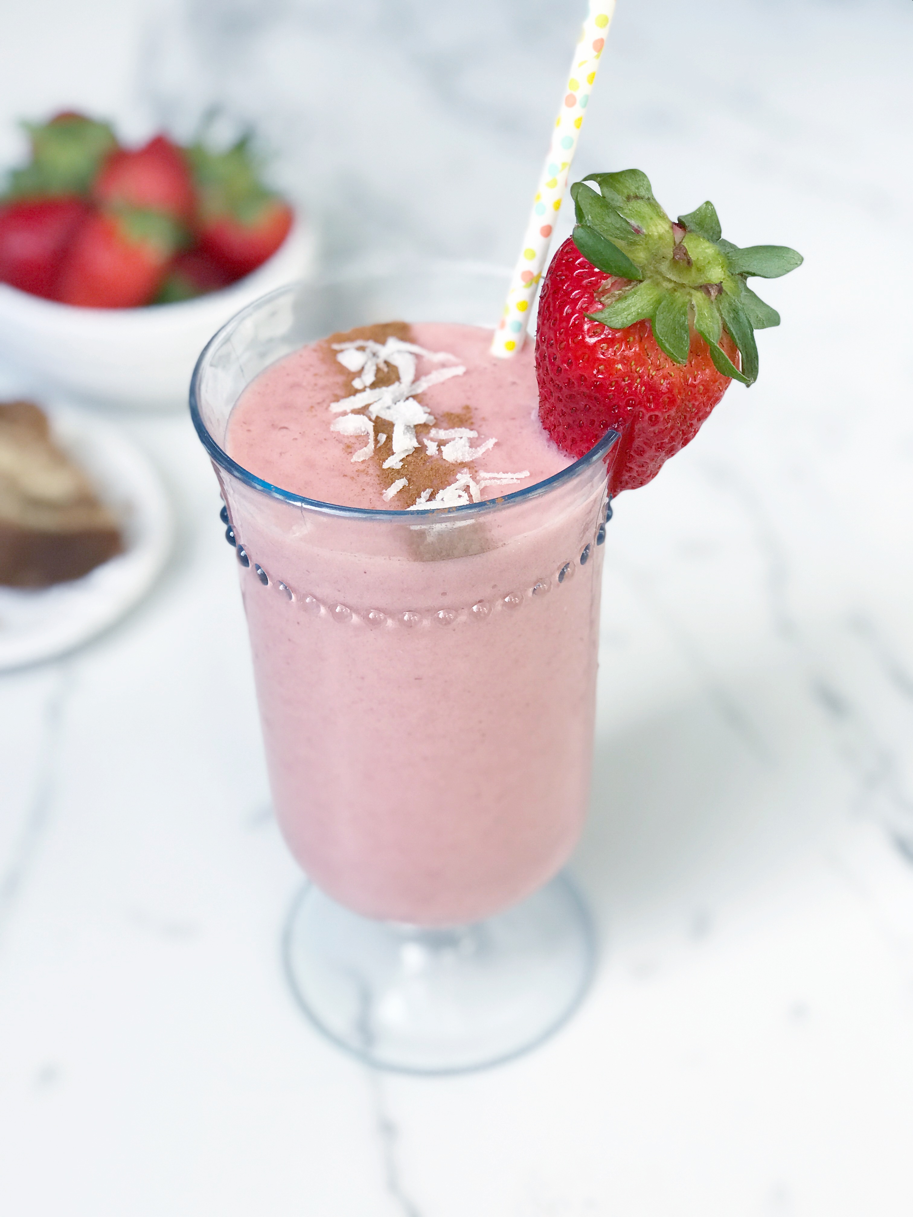 strawberry collagen smoothie recipe